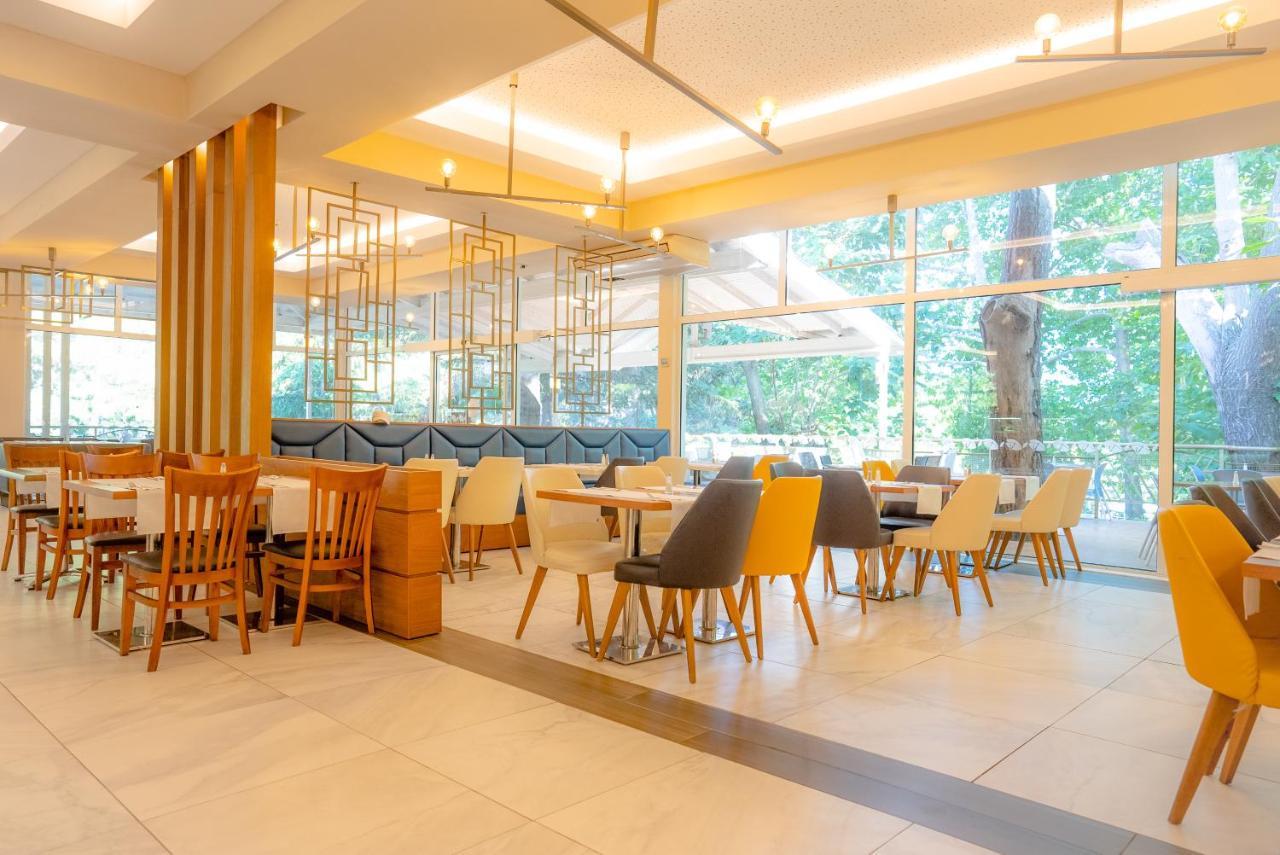 Vita Park Hotel & Aqua Park อัลเบนา ภายนอก รูปภาพ