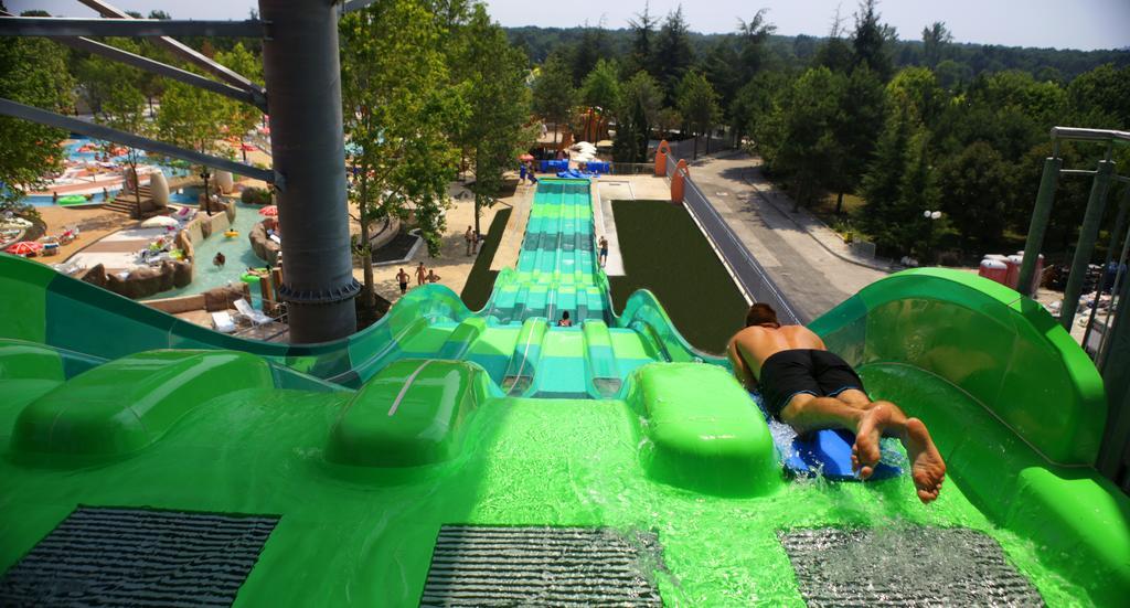 Vita Park Hotel & Aqua Park อัลเบนา ภายนอก รูปภาพ